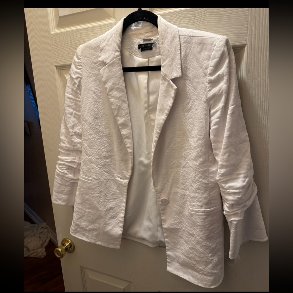 Alice + Olivia Linen Cream Blazer Size 8